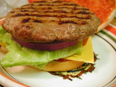 Image salade nourriture viande pain hamburger tomate oignon à télécharger gratuitement