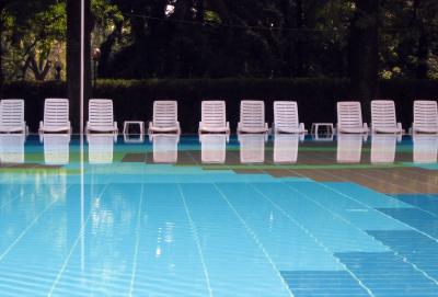 Image chaise piscine à télécharger gratuitement