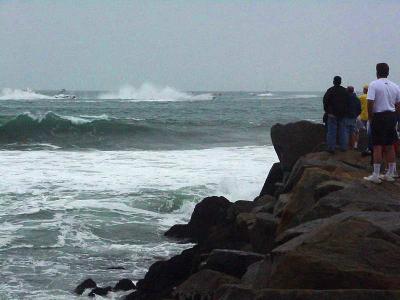 Image mer vague rocher personne à télécharger gratuitement